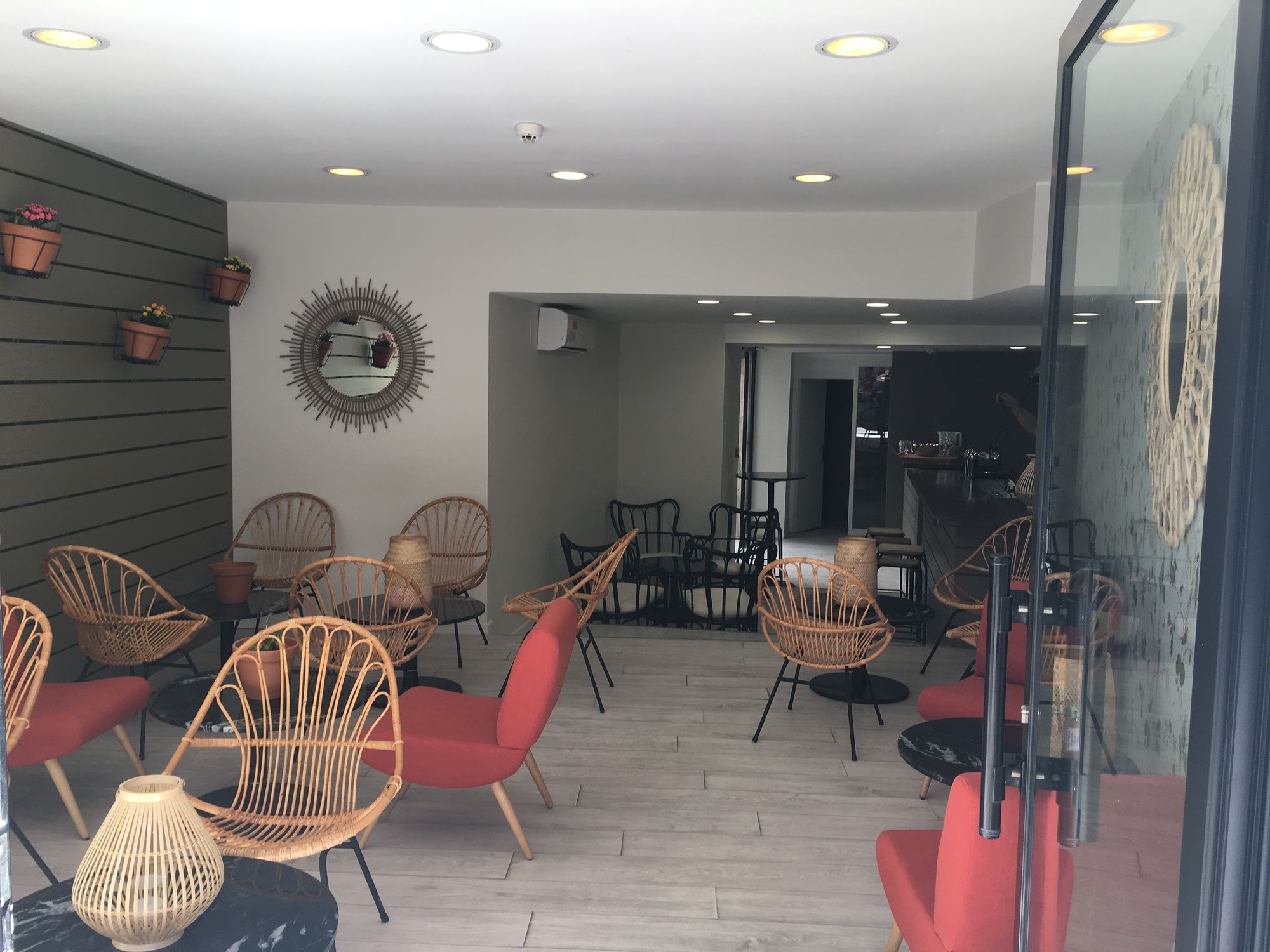 Фото Central Hotel