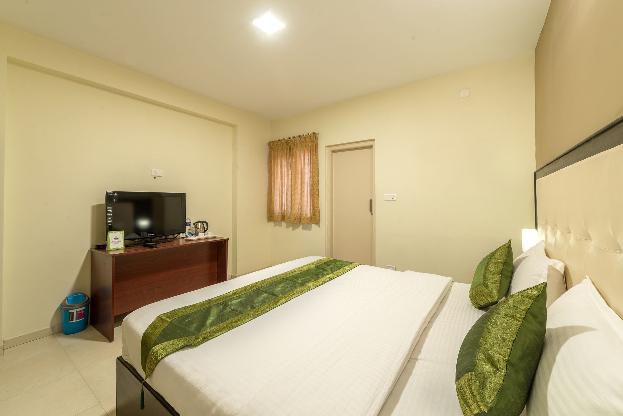 Фото Treebo Trend Whispering Meadows