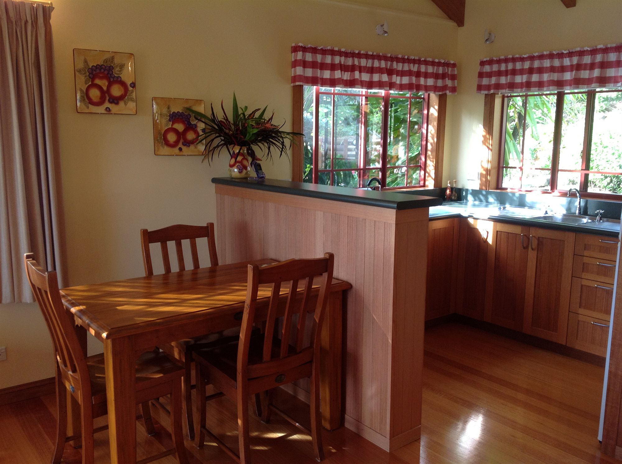 Фото Jacaranda Park Holiday Cottages