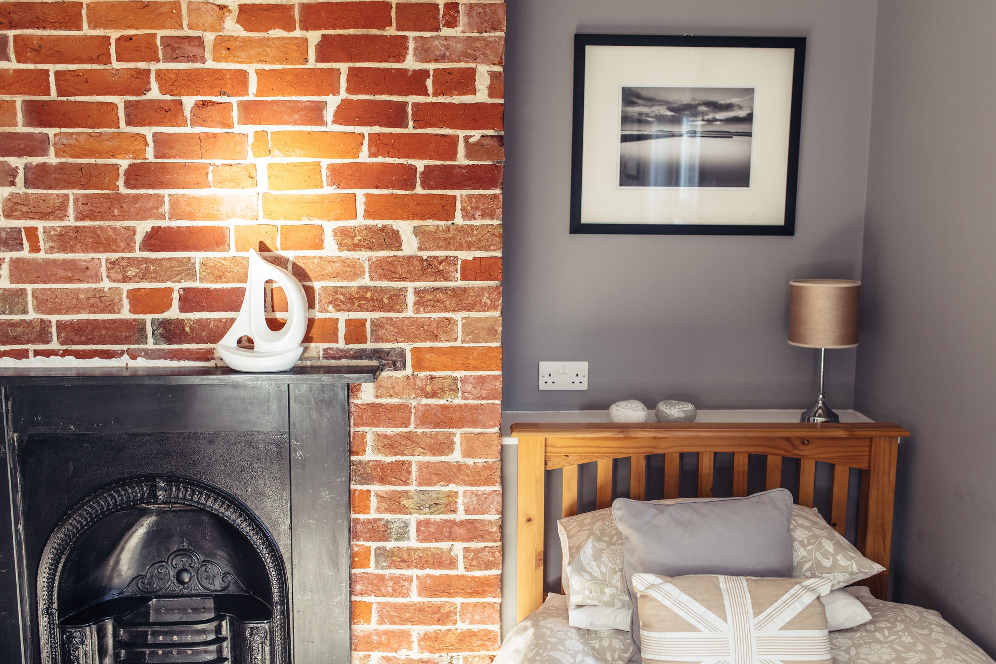 Фото The Caledon