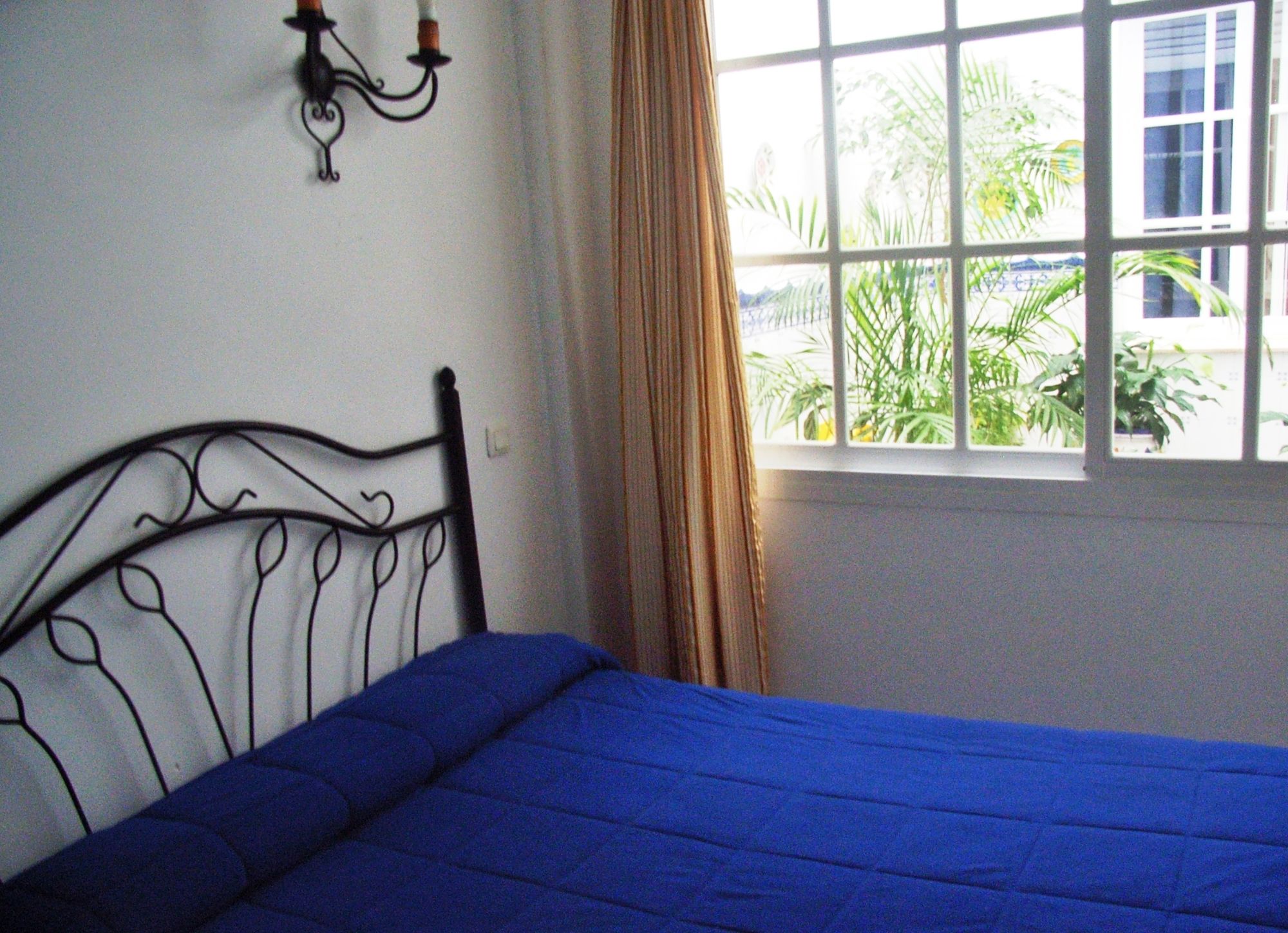 Фото Hostal Dianes