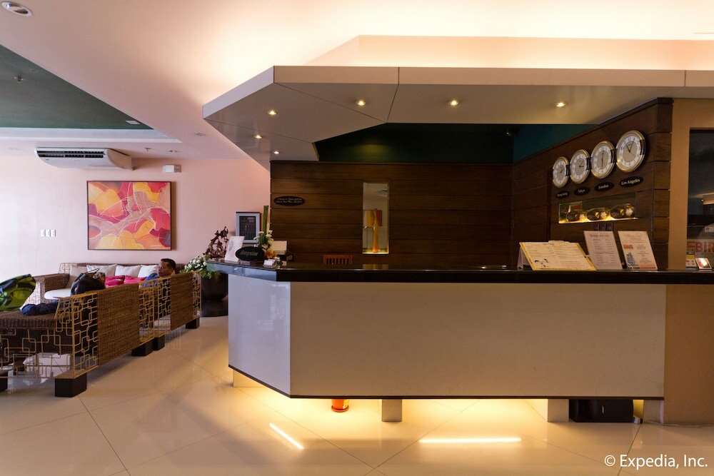 Фото Allure Hotel & Suites