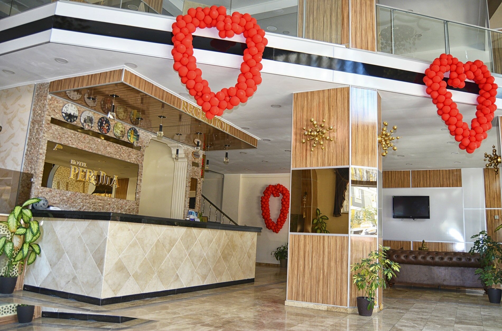 Фото Perama Hotel