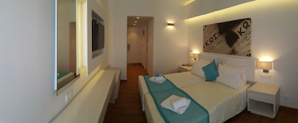 Фото Cosmopolitan Hotel