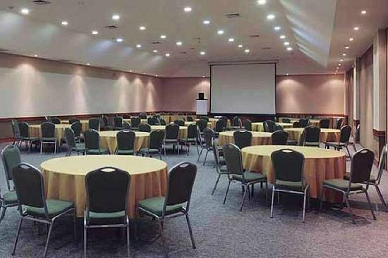 Фото Estanplaza International