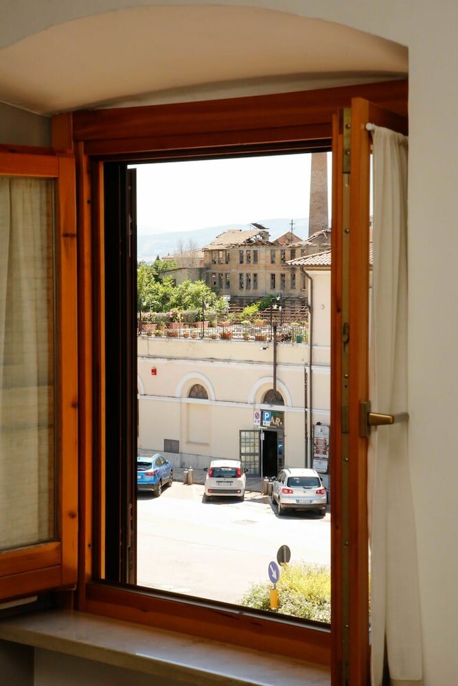 Фото Hotel Mom Assisi