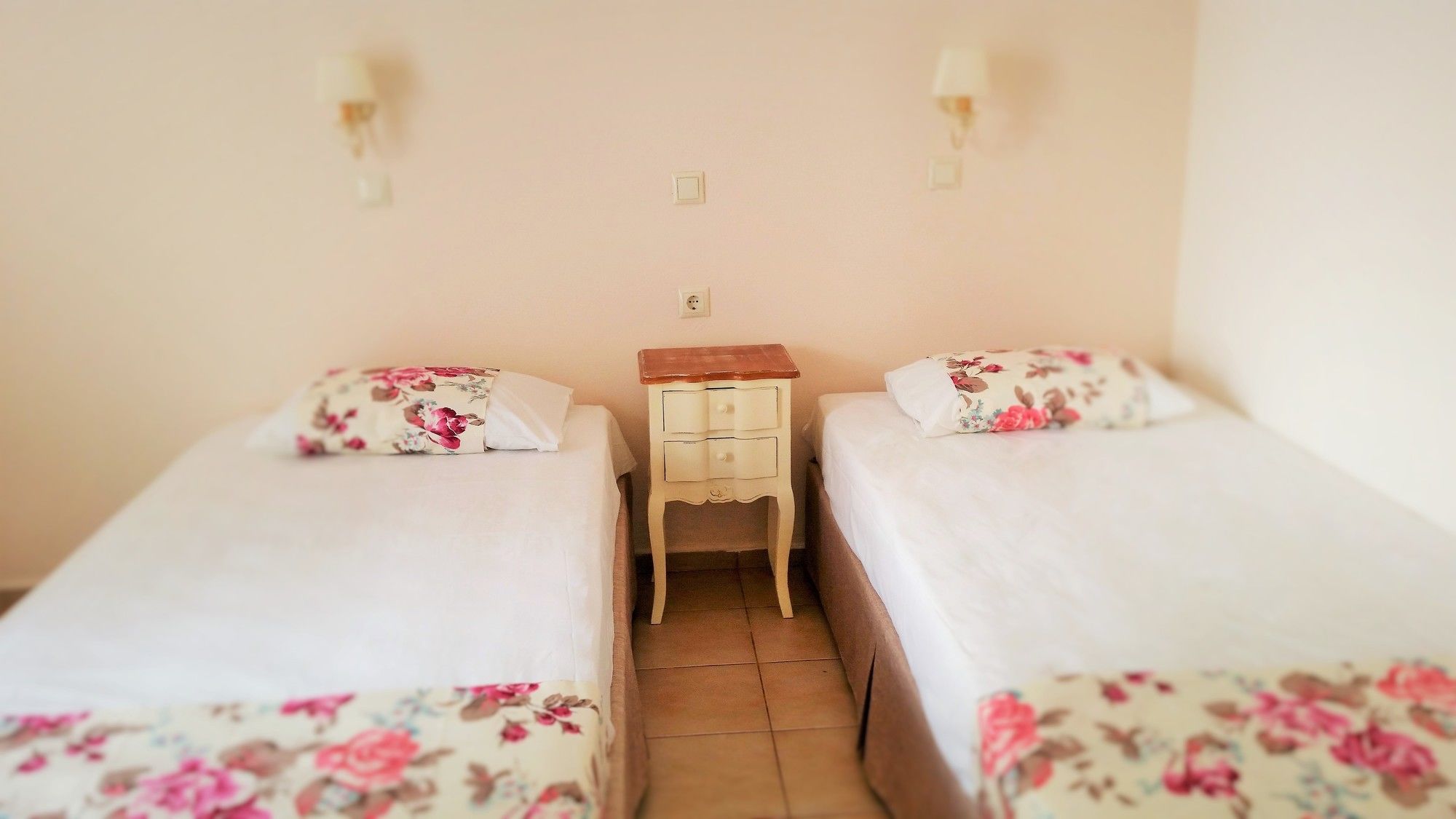 Фото Emerald Hotel