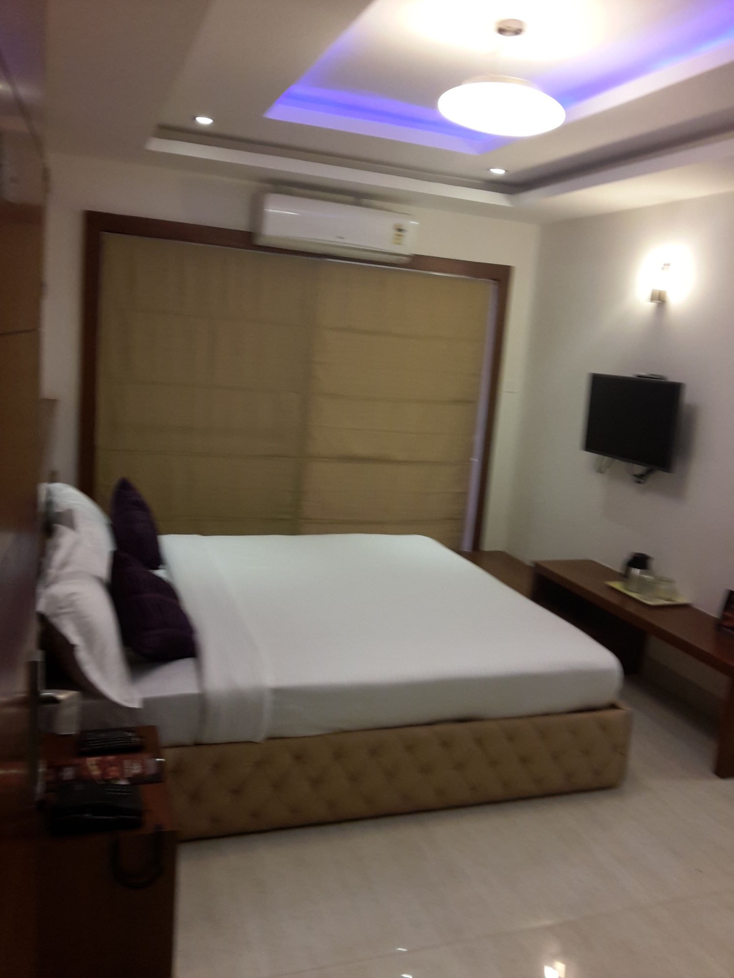 Фото Icon Suites by Bhagini