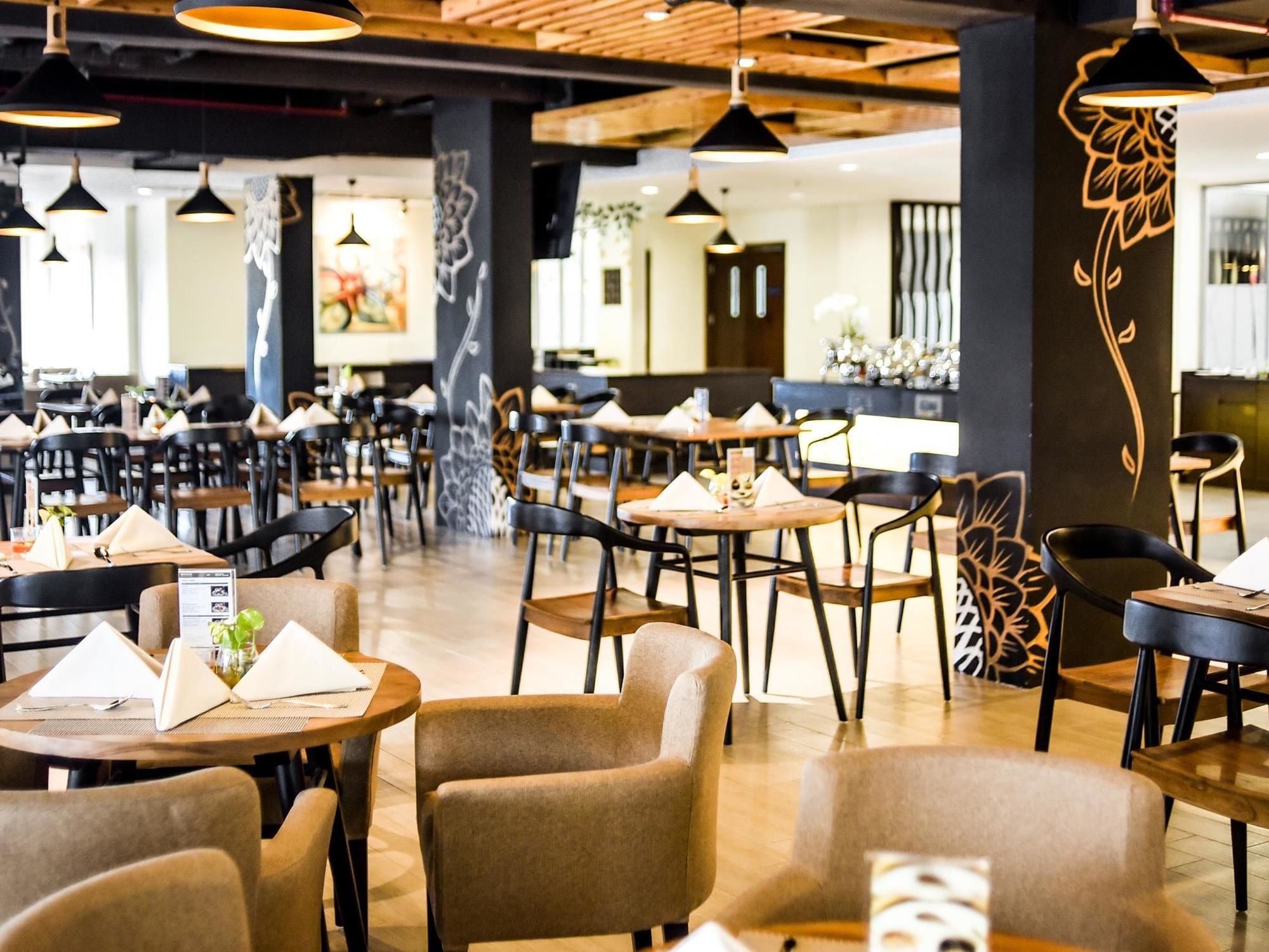 Фото Golden Tulip Essential Tangerang