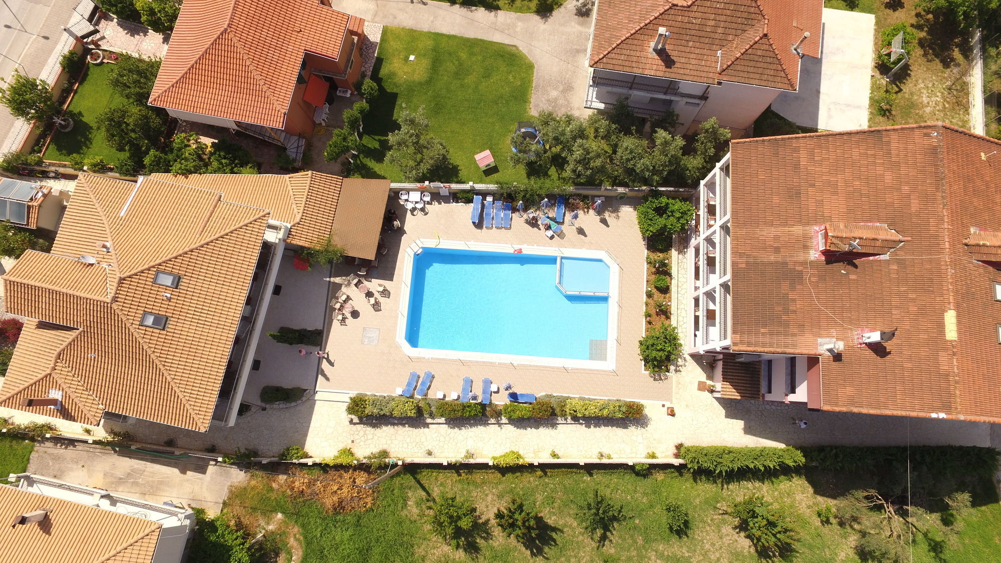 Фото Christina Studios