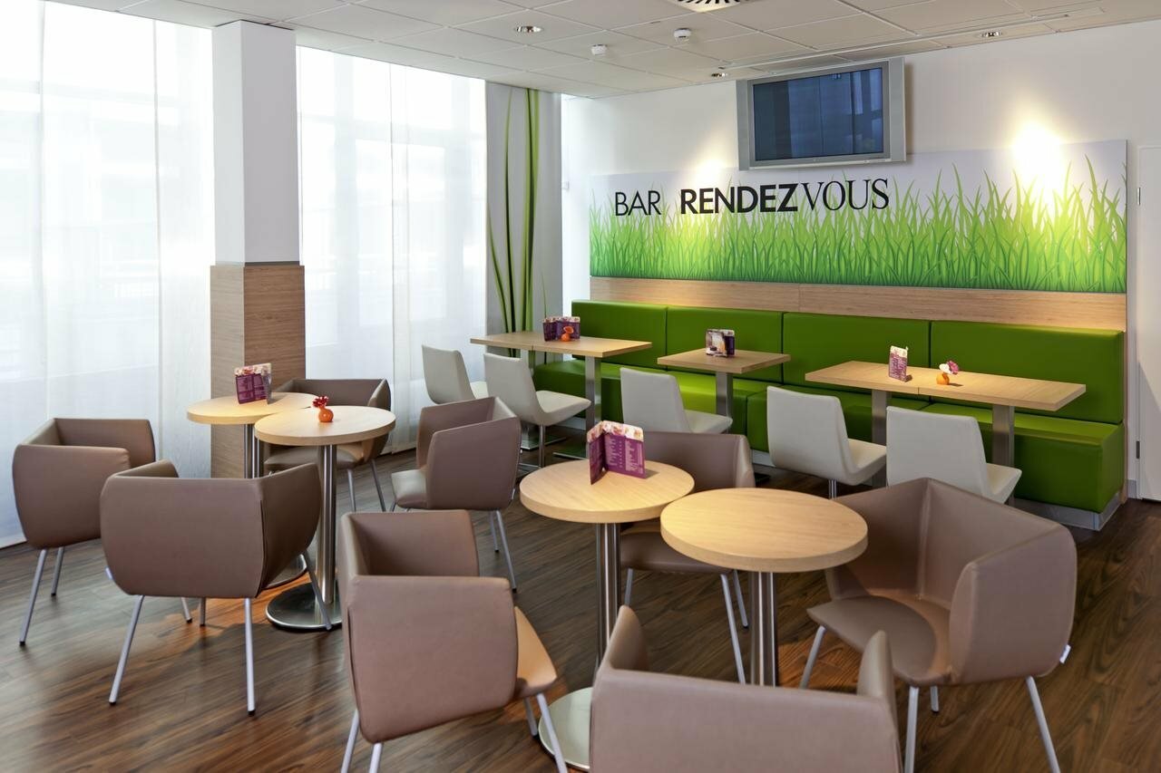 Фото Ibis Augsburg Hauptbahnhof