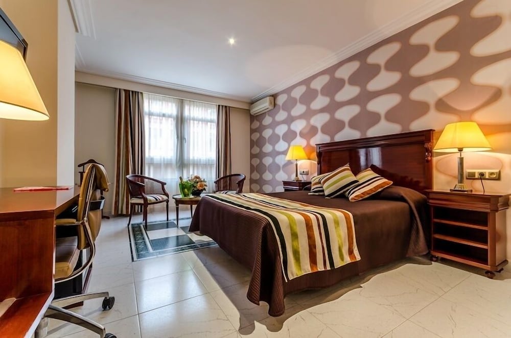 Фото Hotel Regio Cadiz