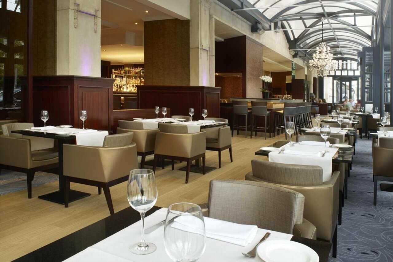 Фото Hilton Antwerp Old Town