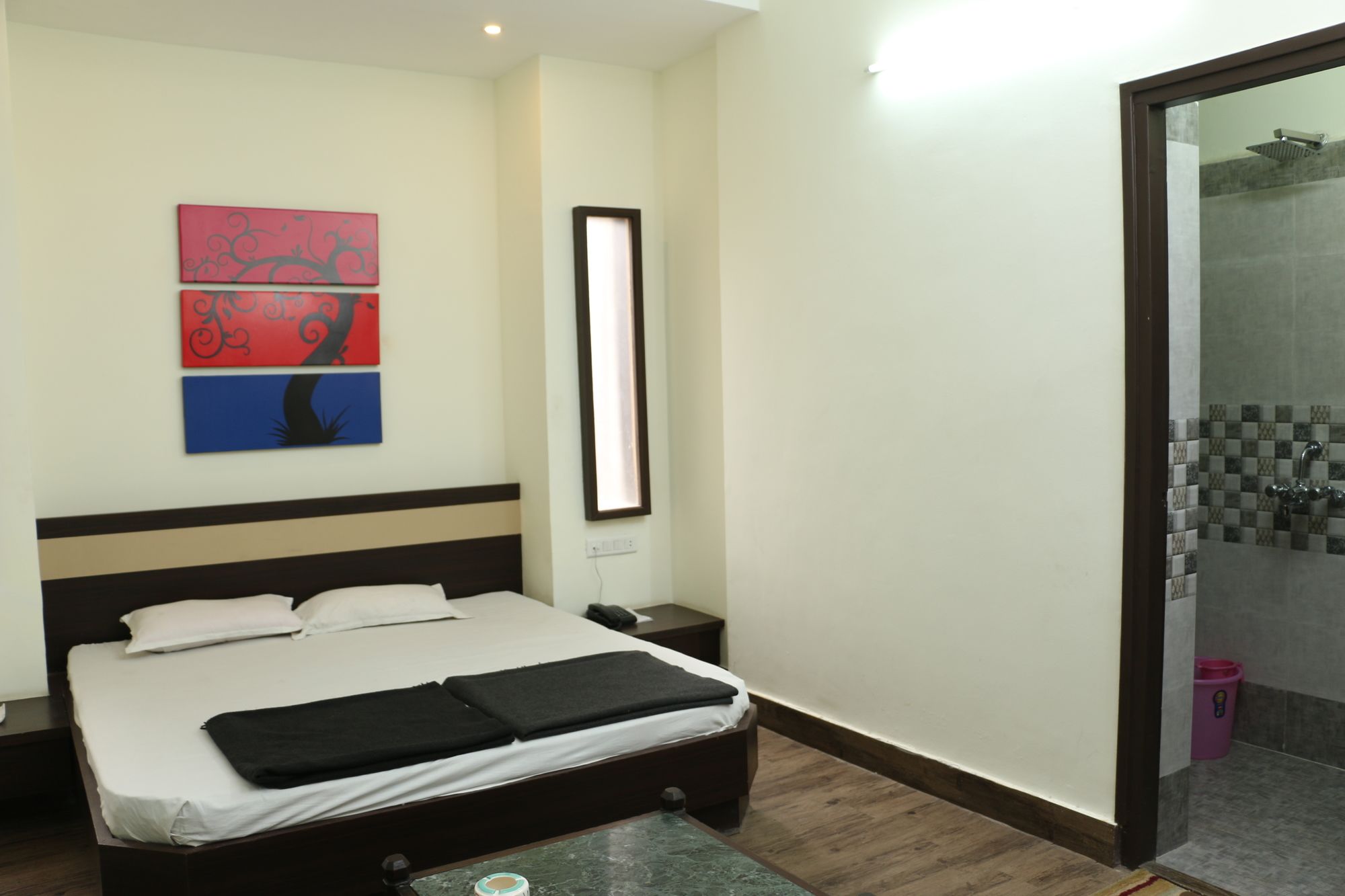 Фото отеля 2