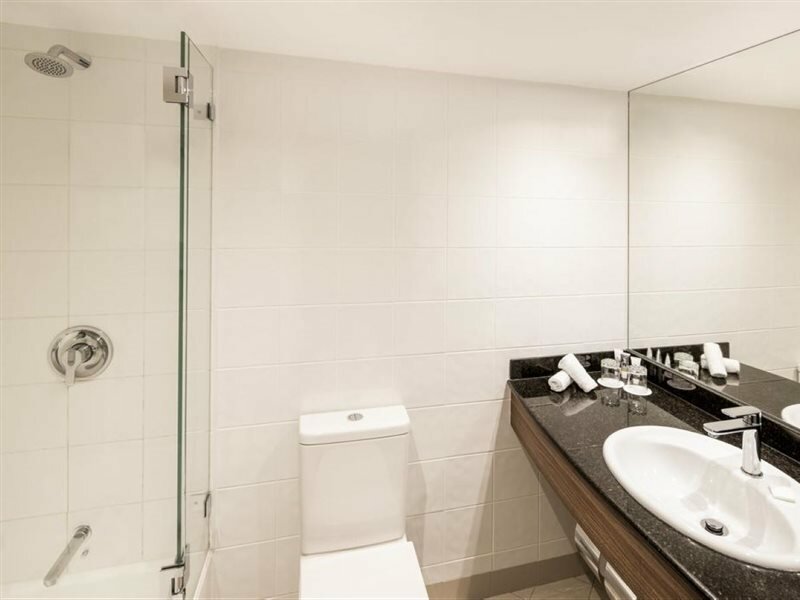 Фото Novotel Sydney International Airport Hotel