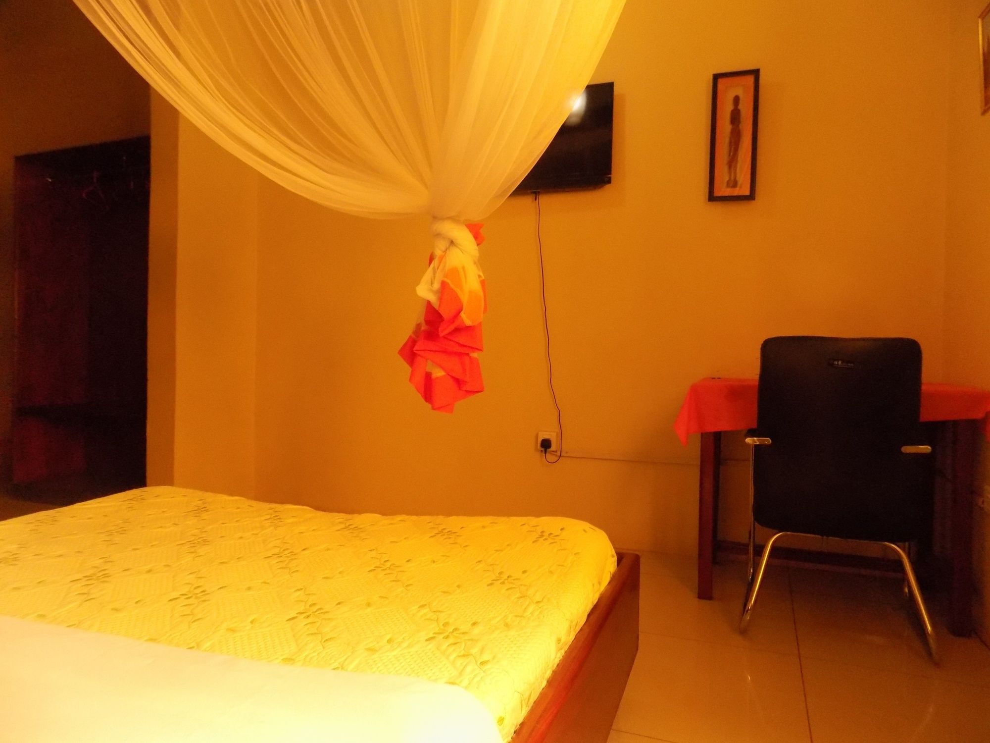 Фото Kahondo Buffalo Hotel