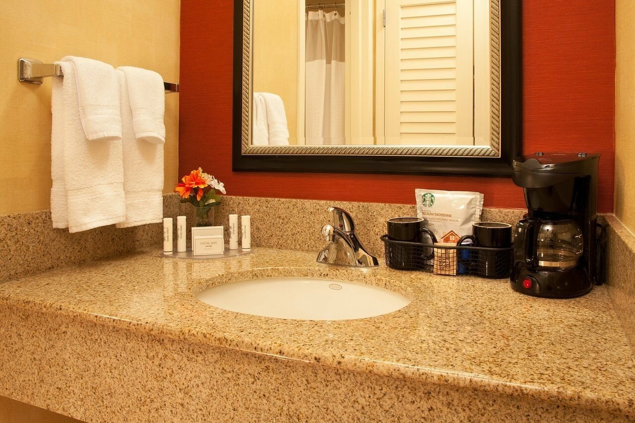 Фото Courtyard by Marriott Seattle Southcenter