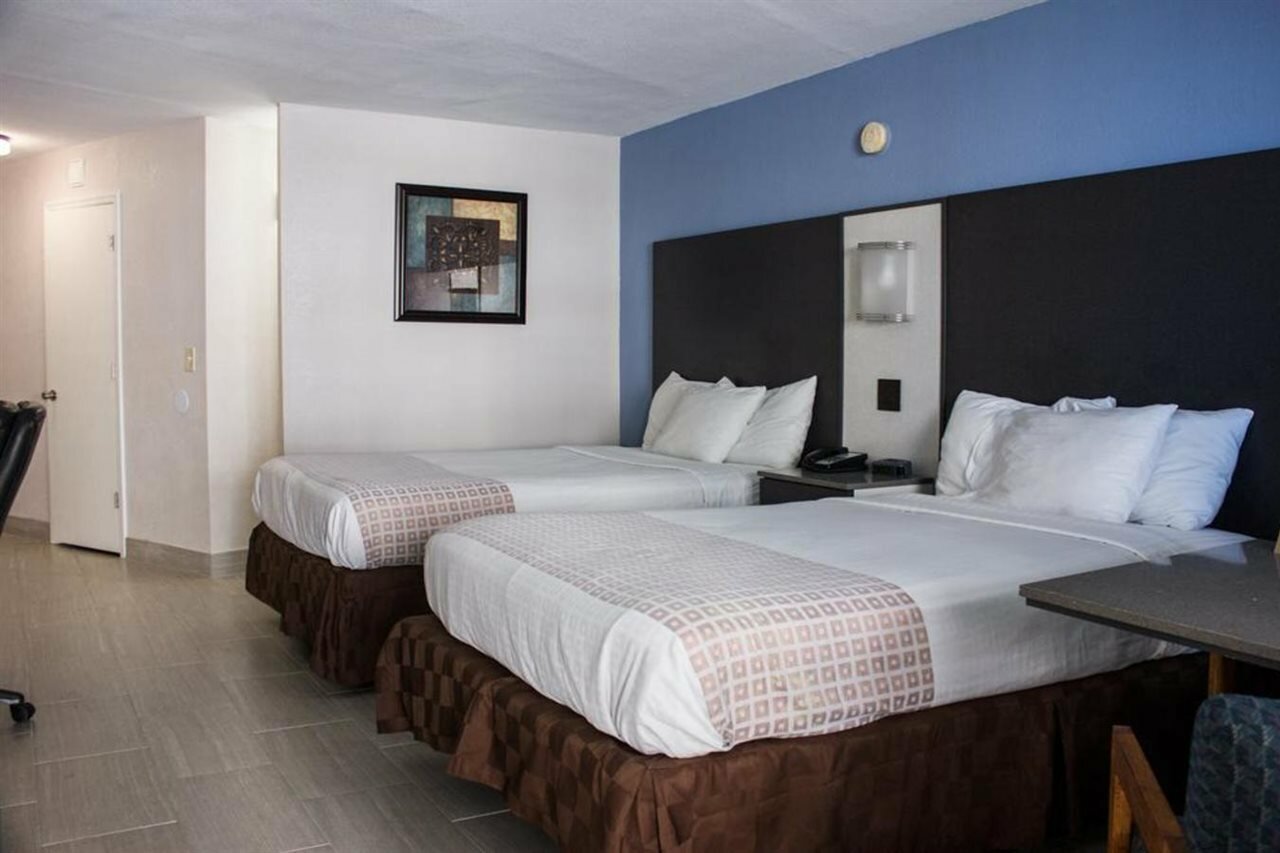 Фото Atlantic Ocean Palm Inn