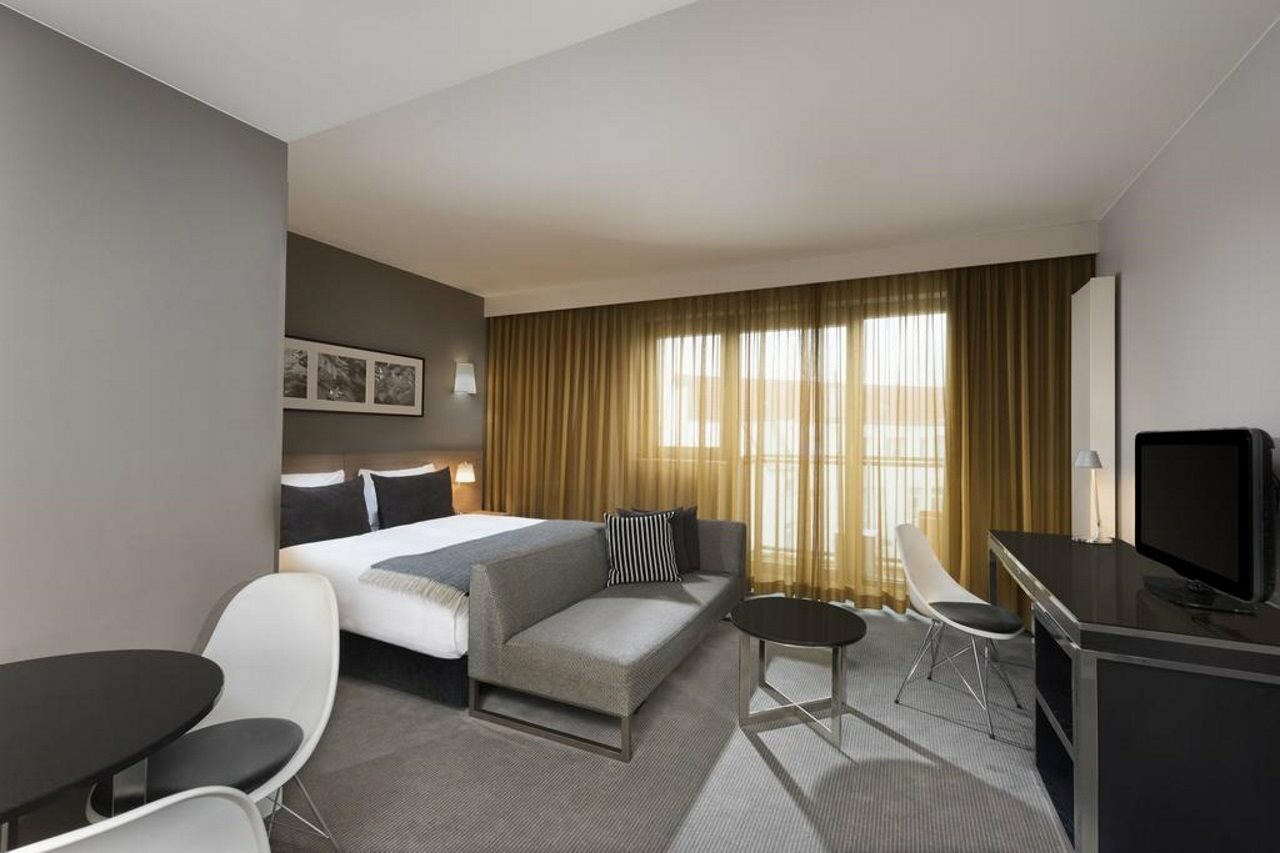 Фото Adina Apartment Hotel Hamburg Michel