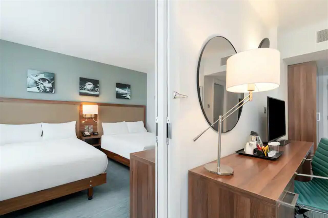 Фото Hilton Garden Inn London Heathrow Airport
