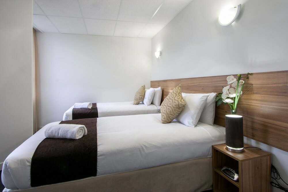 Фото Ascotia off Queen