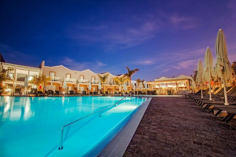 Гостиница Hotel Livvo Los Calderones в Маспаломасе