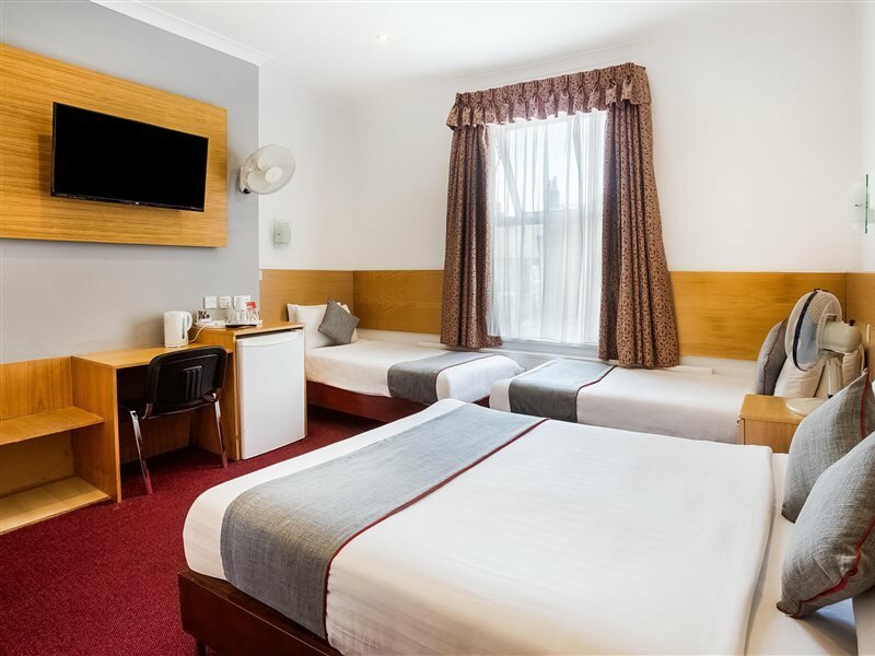 Фото Oyo London Guest House