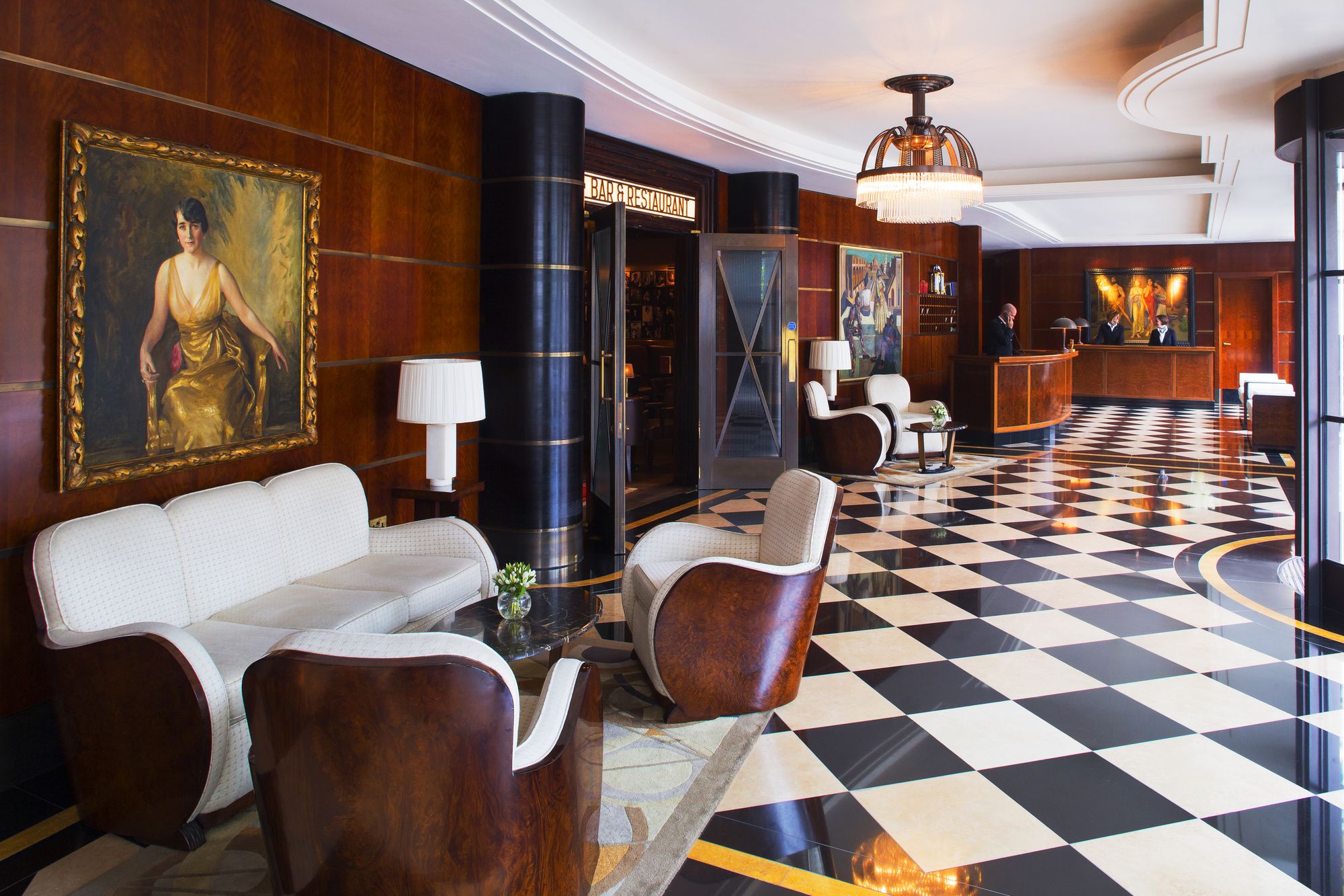 Фото отеля 2