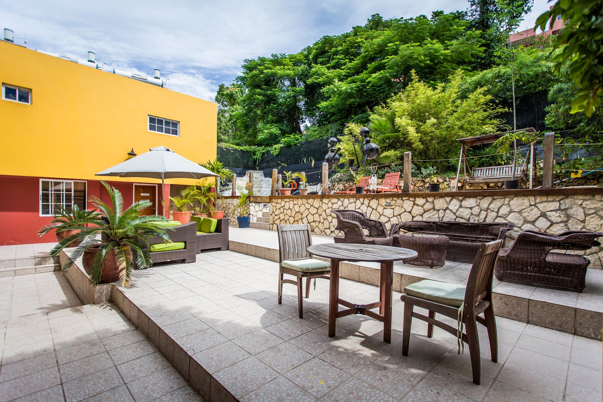 Фото отеля 2