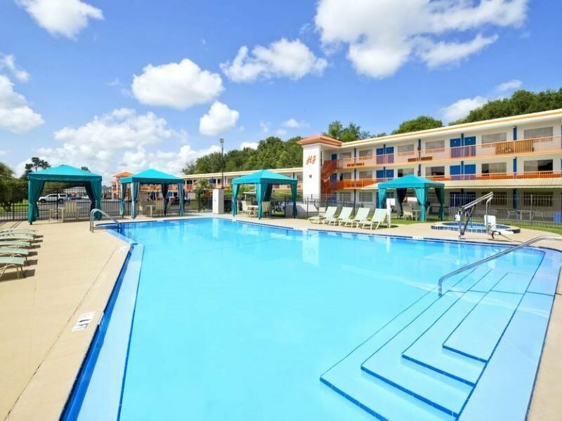 Фото Howard Johnson by Wyndham Ocala Fl