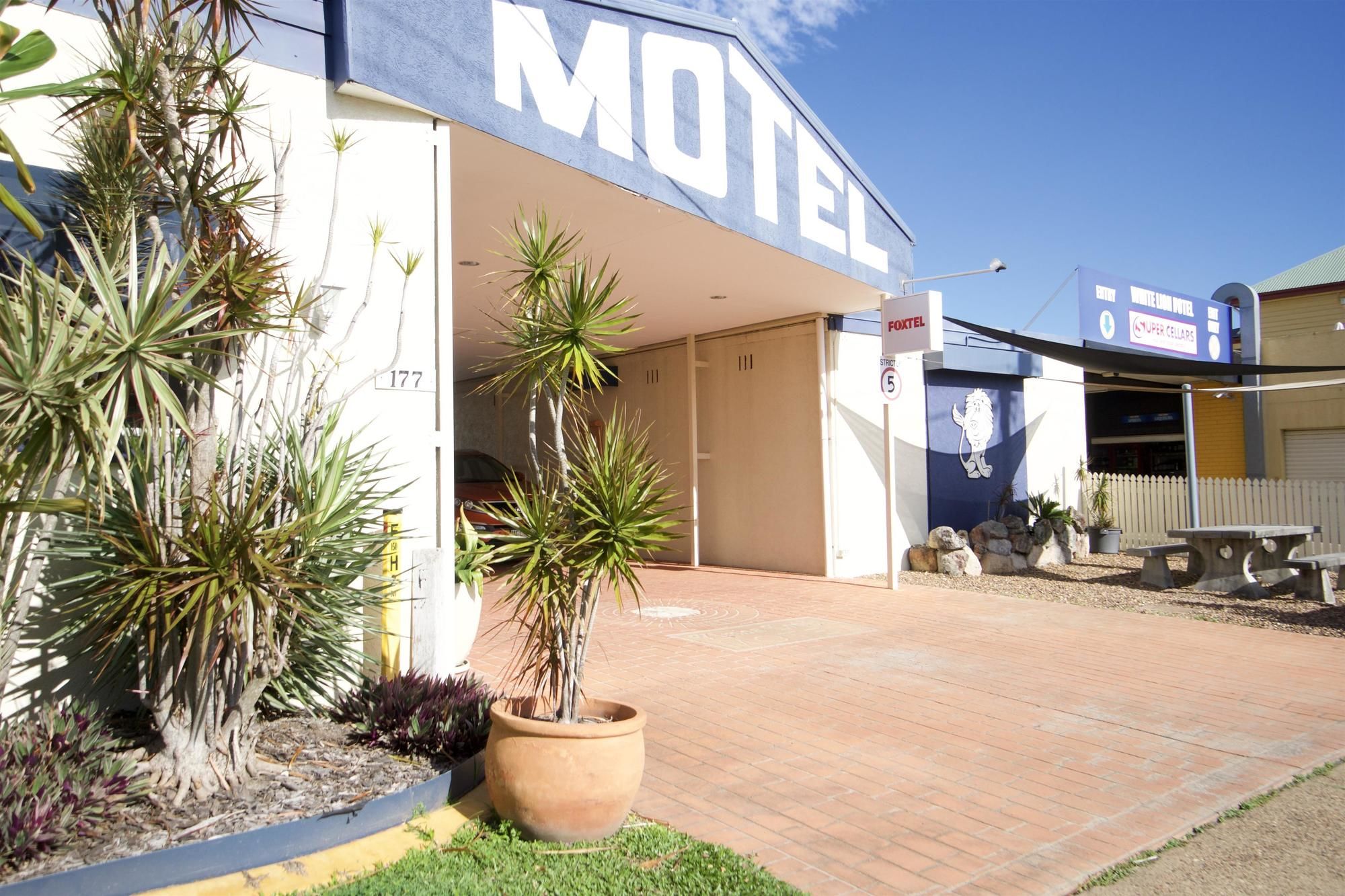 Фото Best Western Kimba Lodge Motel