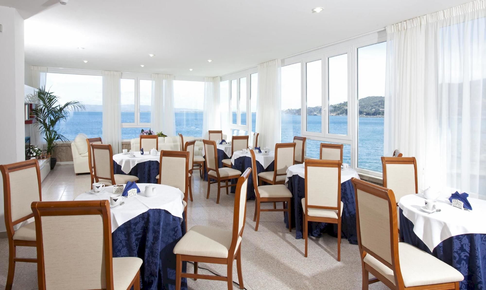 Фото Hotel La Caletta