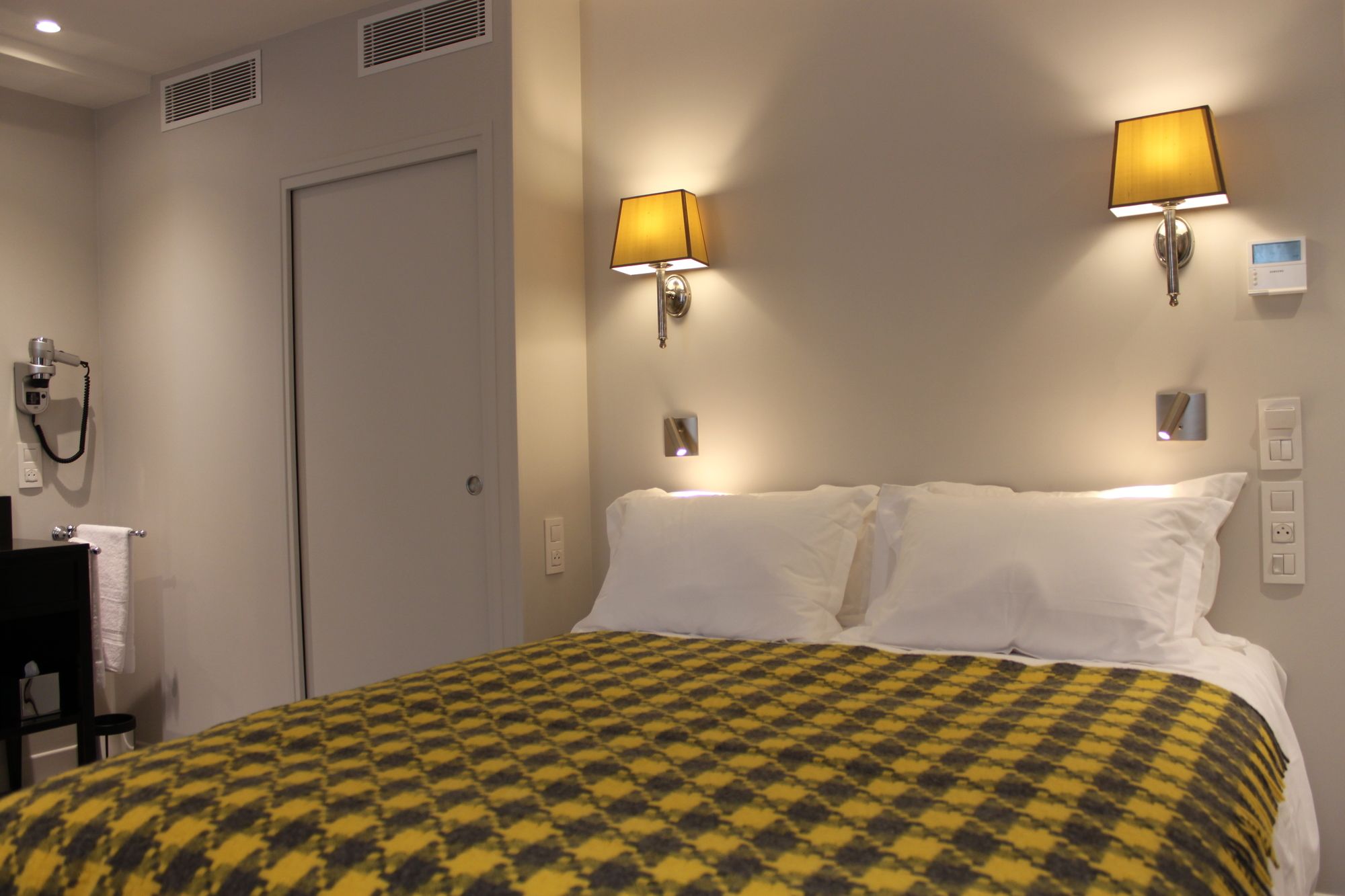 Фото My Home in Paris Hotel