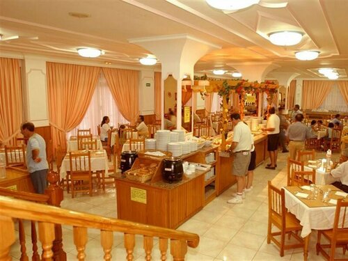 Внешний вид отеля Skyview Hotel в Порто-де-ла-Крусе, фото 4