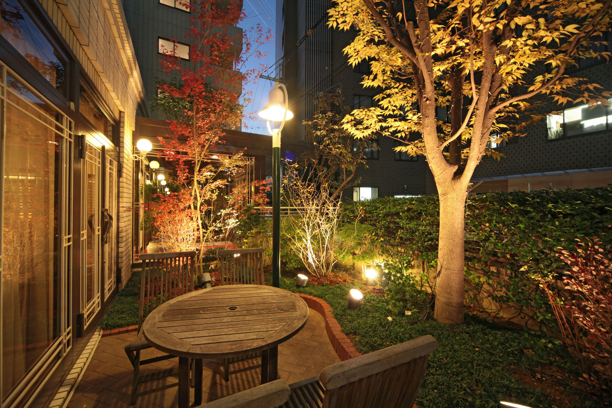 Фото Shin Osaka Station Hotel