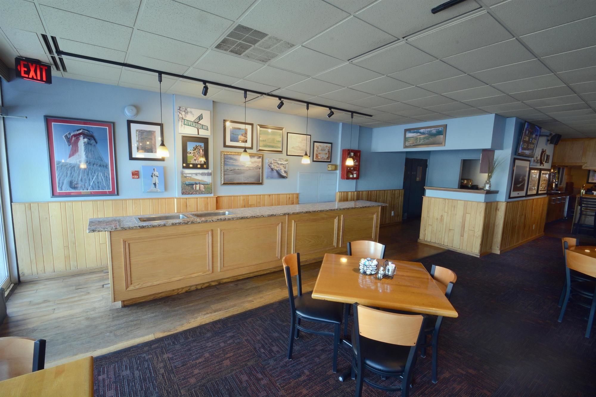 Фото Best Western Riverfront Inn