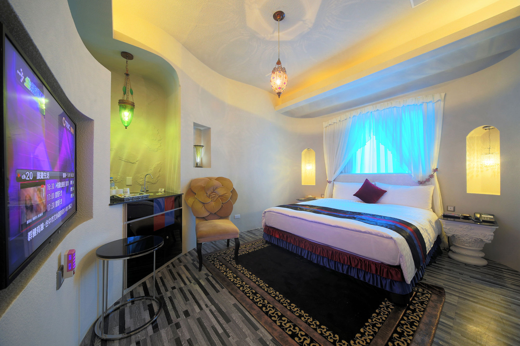 Фото отеля 2