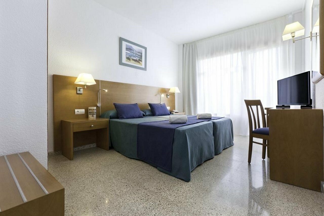 Фото AzuLine Hotel S'Anfora & Fleming