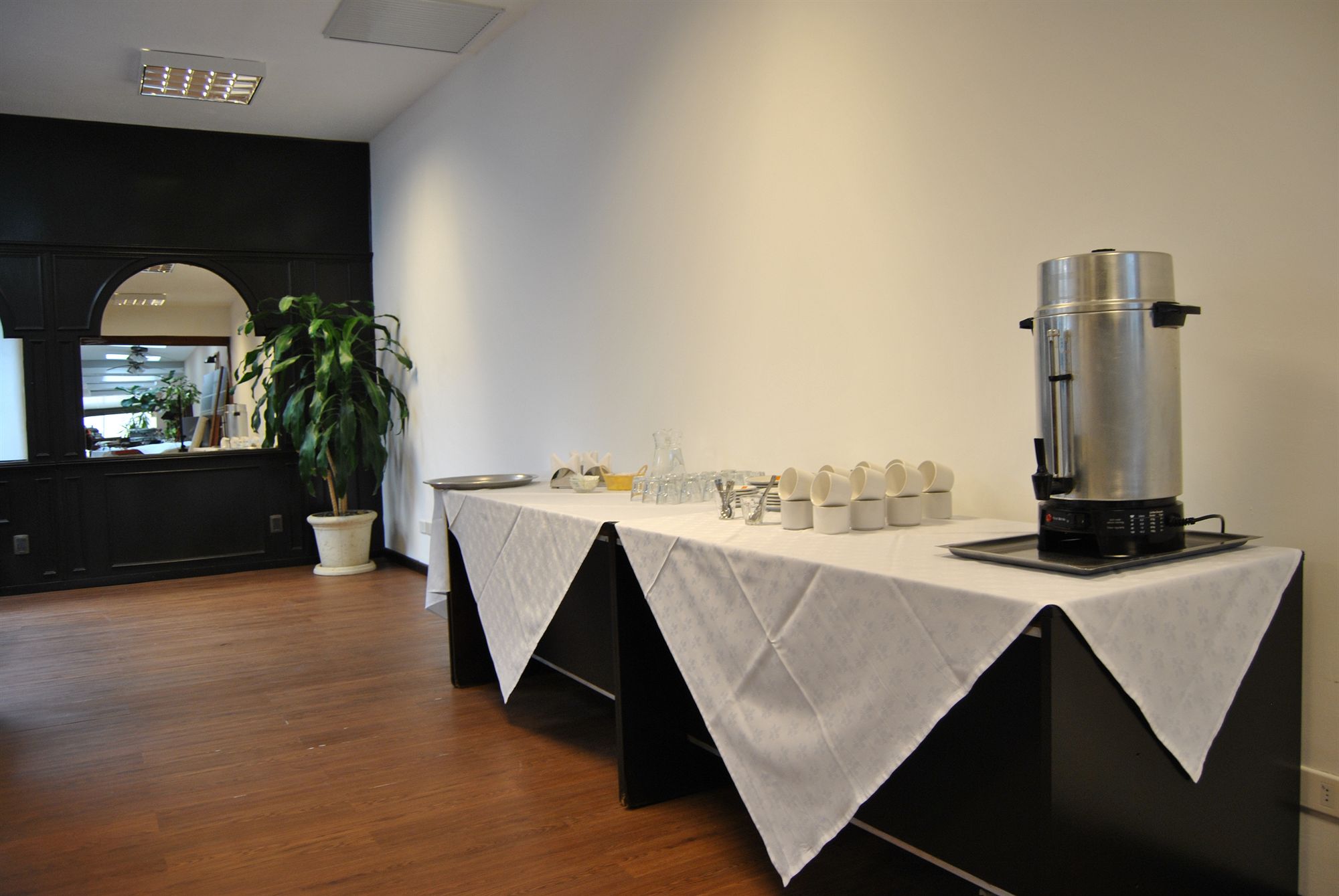 Фото Iberia Hotel