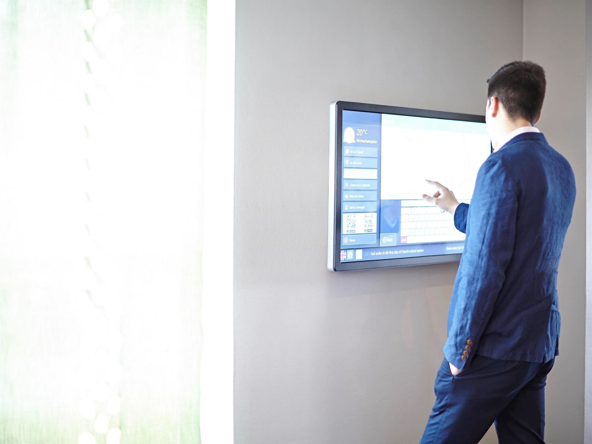 Фото Novotel Wolverhampton