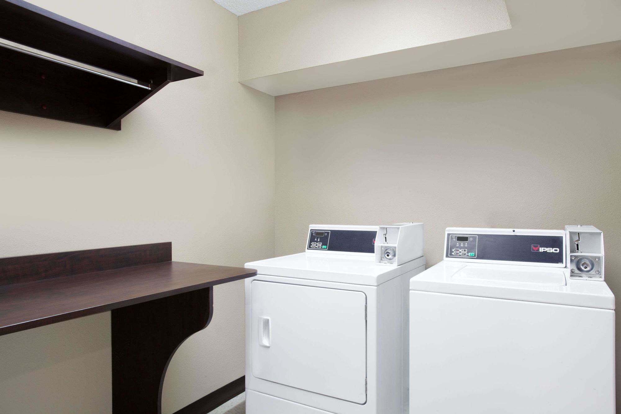 Фото Microtel Inn & Suites by Wyndham Columbia/At Fort Jackson