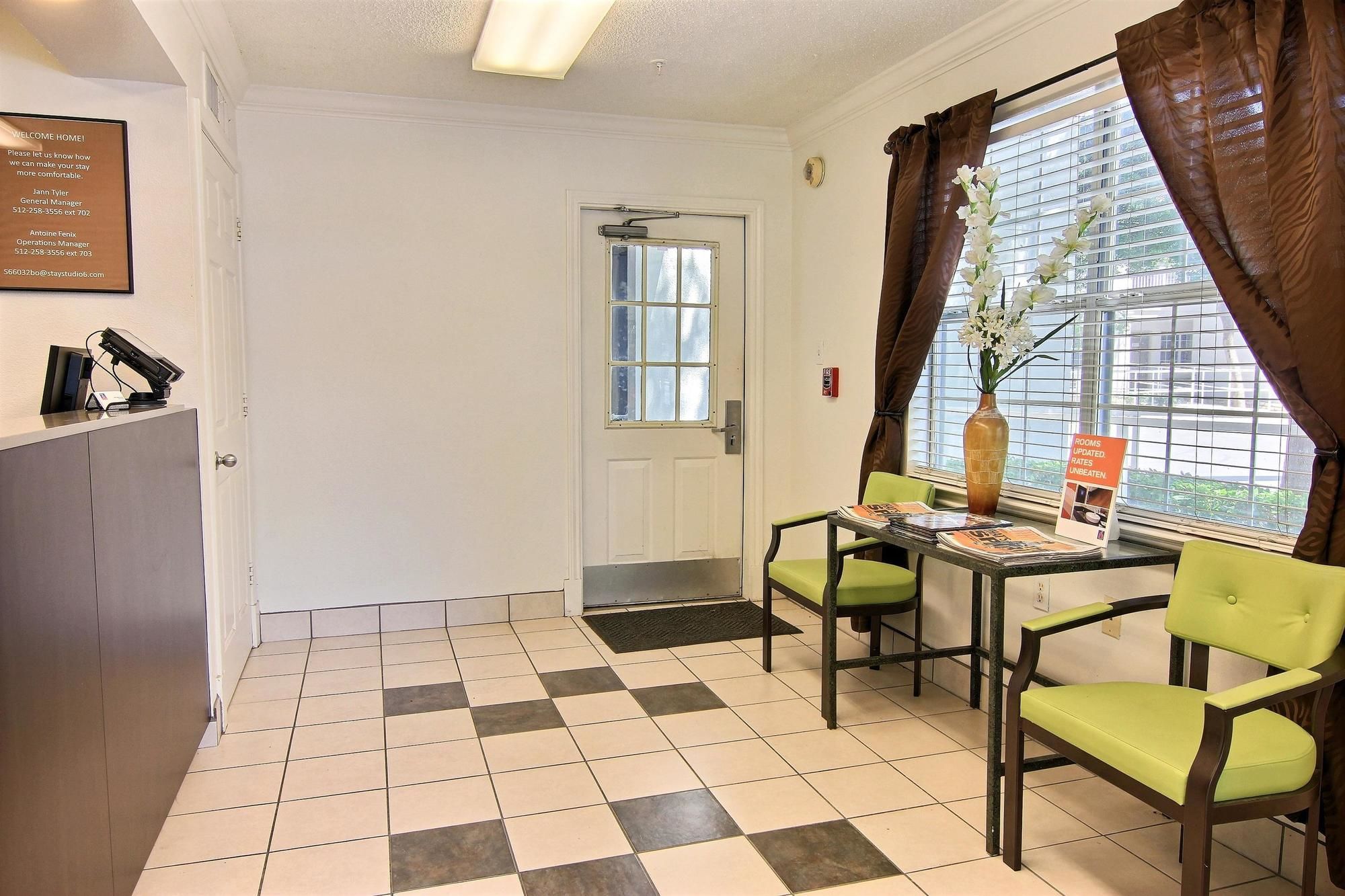 Фото Studio 6 Austin, Tx - Northwest