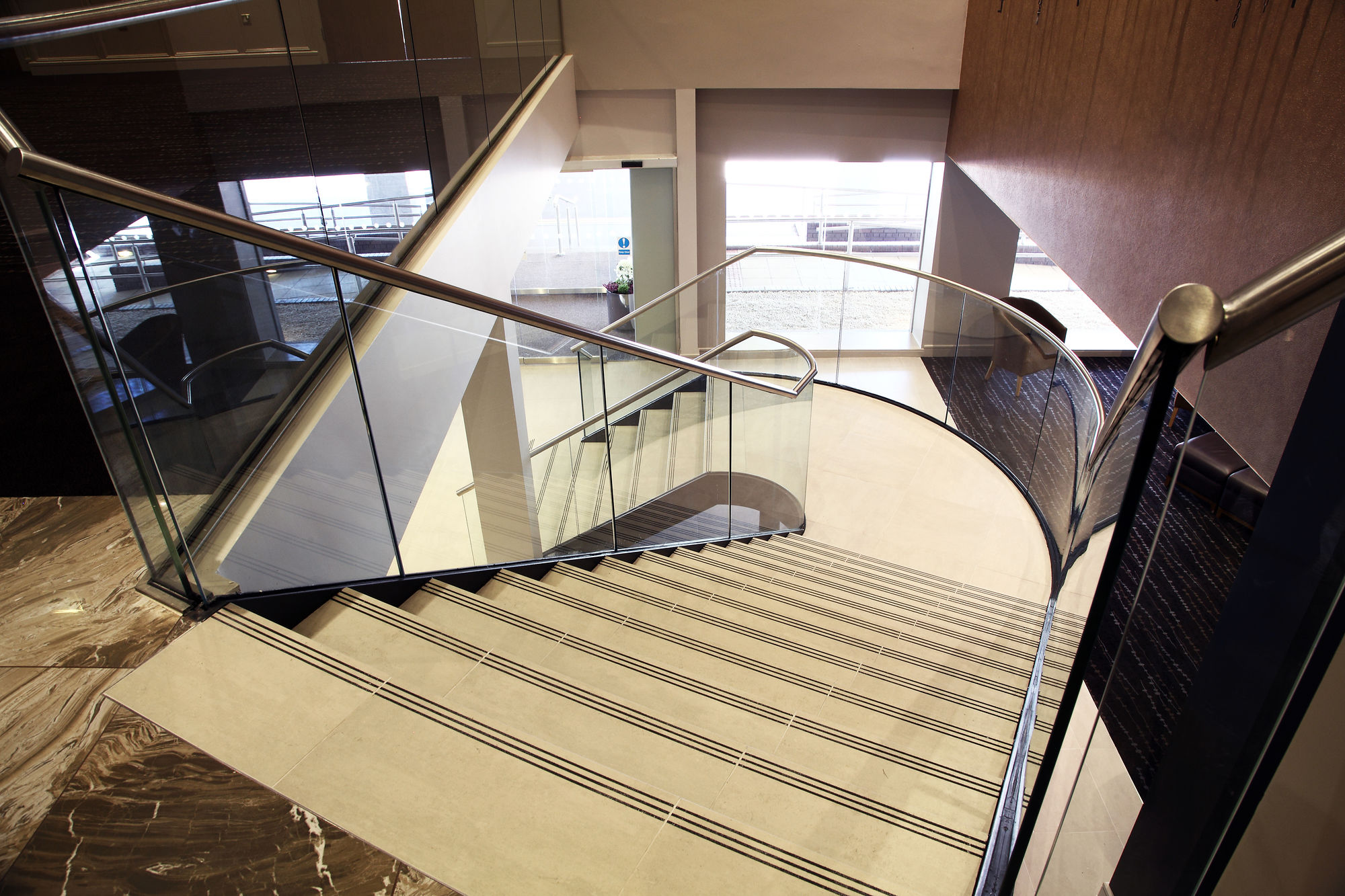 Фото DoubleTree by Hilton Bristol City Centre