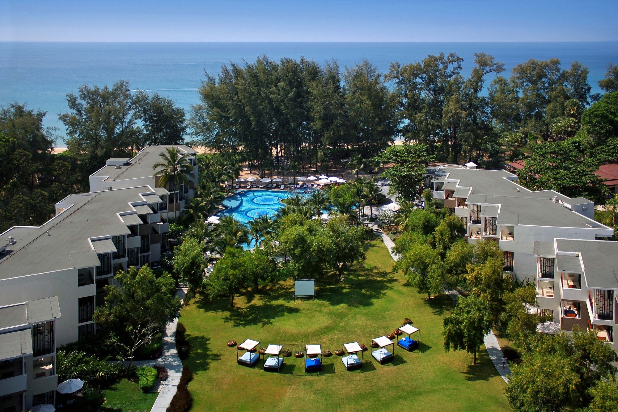 Фото Holiday Inn Resort Phuket Mai Khao Beach