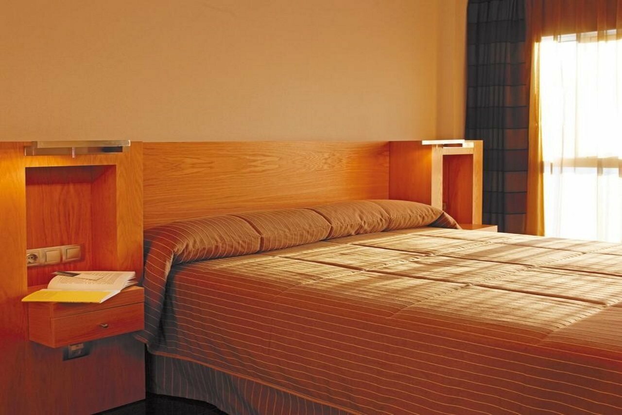 Фото Hesperia Barcelona Fira Apartments