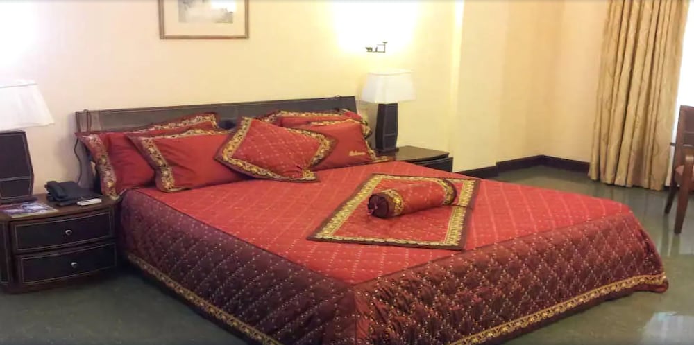 Фото Imperial Botanical Beach Hotel