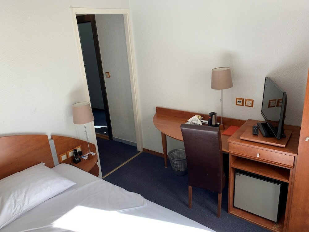 Фото Admiral Hotel