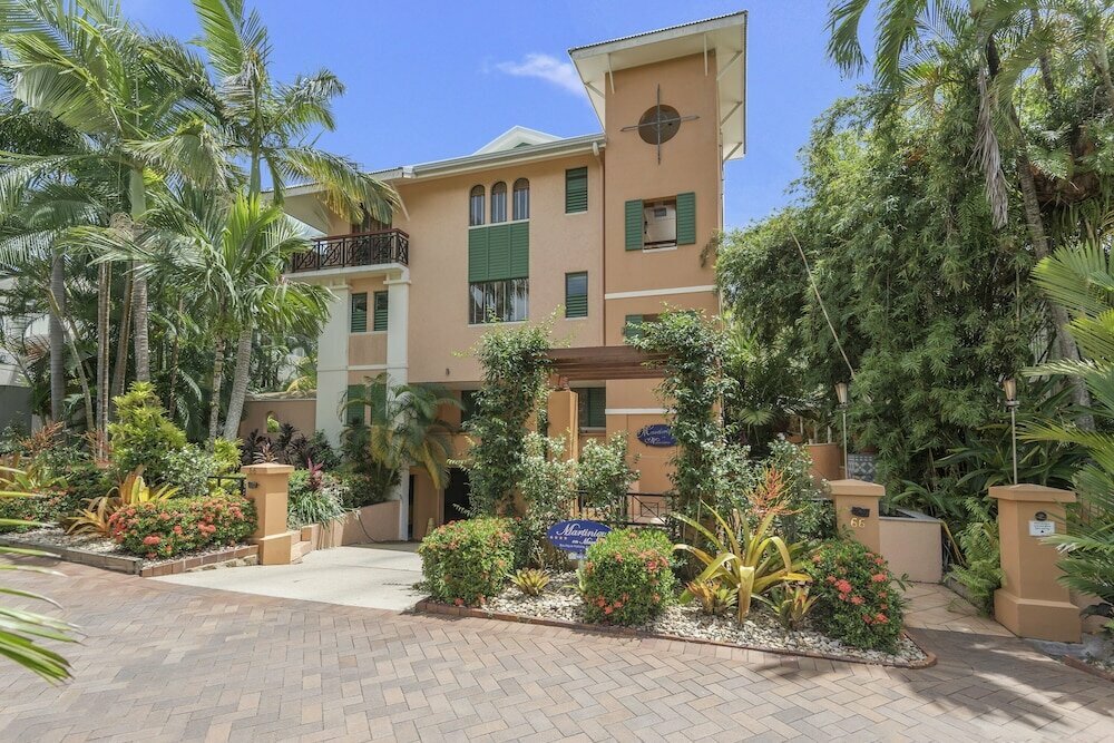 Hotel Martinique on Macrossan, Port Douglas, photo