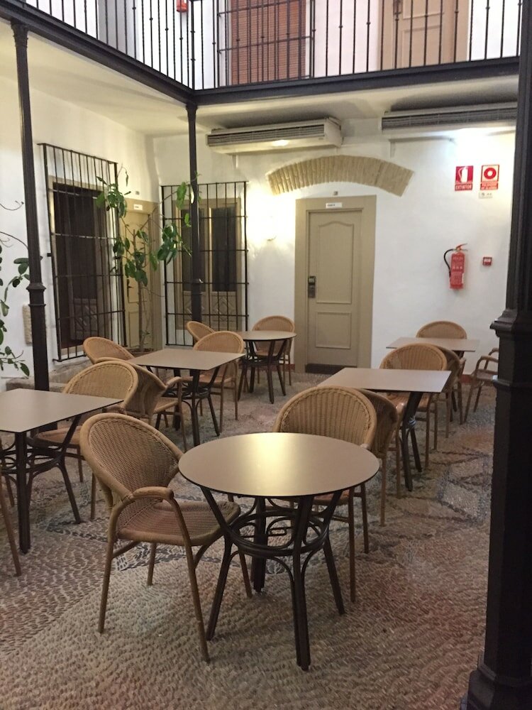 Фото Los Patios Hotel