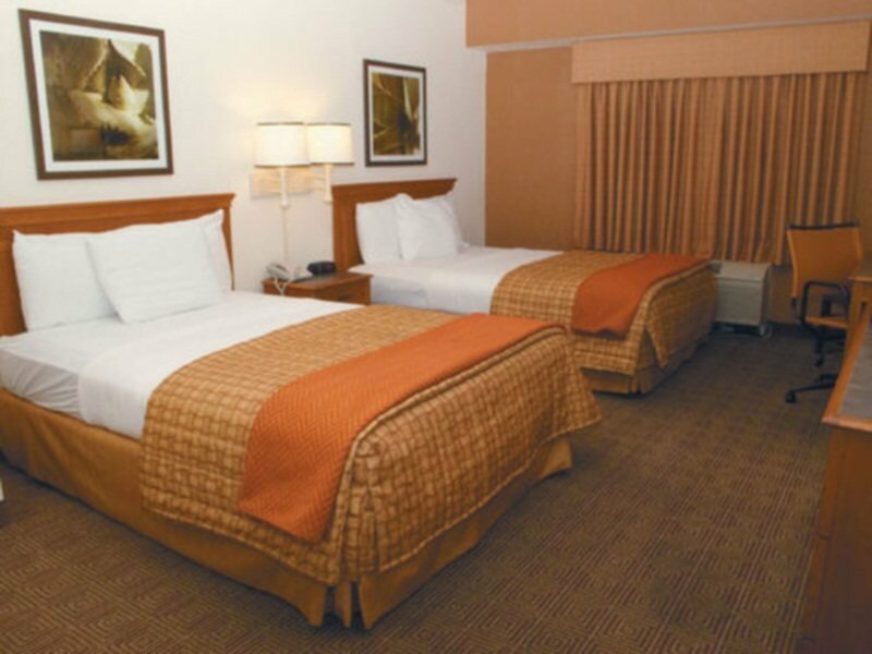 Фото La Quinta Inn by Wyndham Austin Capitol Downtown